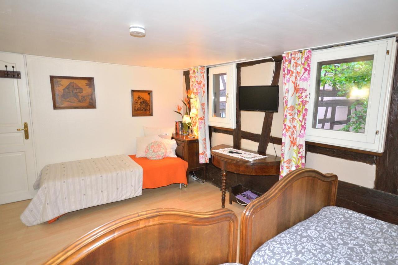 קולמר Chez Cecile Bed And Breakfast Chez Le Vigneron מראה חיצוני תמונה